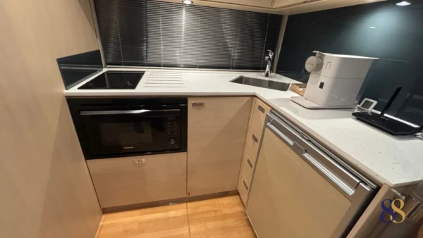 pRINCESS V40 yate a motor 88 yacht en venta, for sale yacht motor 88 yachts 2