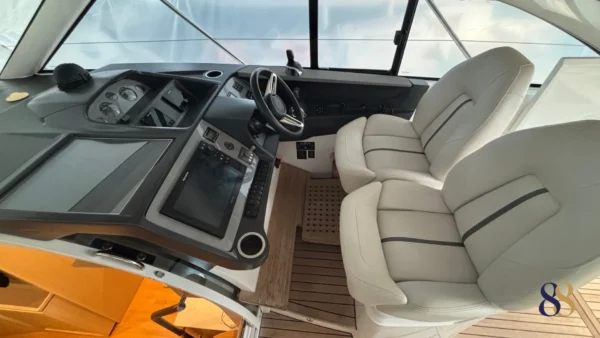 pRINCESS V40 yate a motor 88 yacht en venta, for sale yacht motor 88 yachts 24