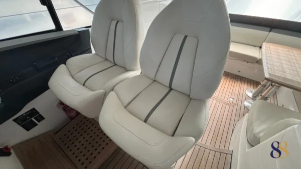 pRINCESS V40 yate a motor 88 yacht en venta, for sale yacht motor 88 yachts 25