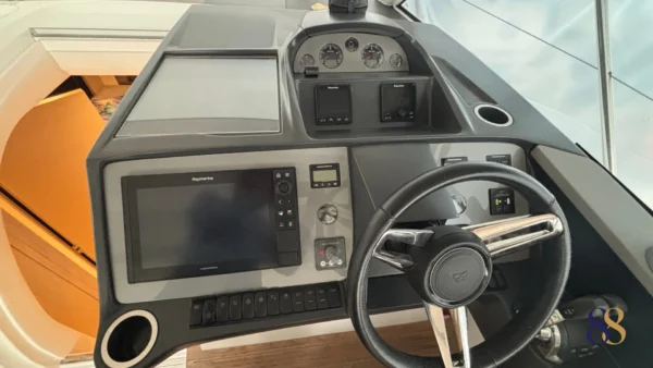 pRINCESS V40 yate a motor 88 yacht en venta, for sale yacht motor 88 yachts 29