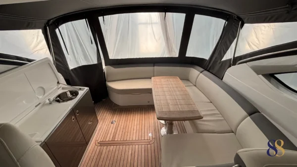 pRINCESS V40 yate a motor 88 yacht en venta, for sale yacht motor 88 yachts 30
