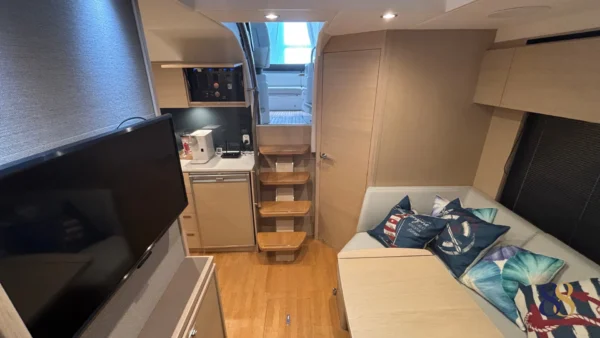pRINCESS V40 yate a motor 88 yacht en venta, for sale yacht motor 88 yachts 5