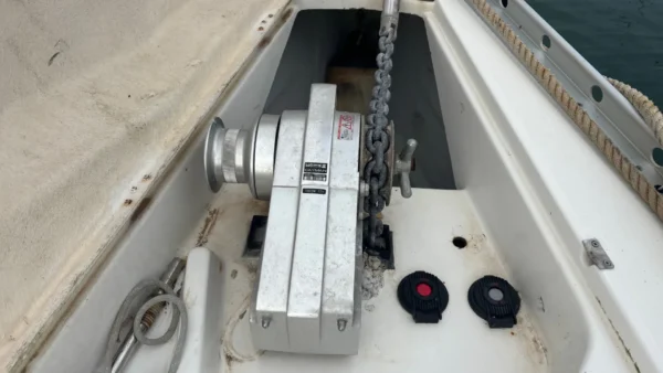 OCEANIS 381 velero 88 yacht en venta, for sale sailing yacht 88 yachts 11