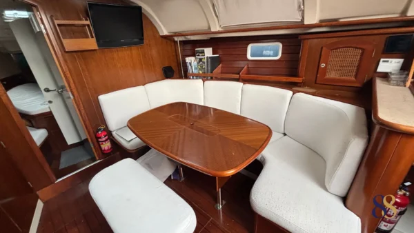 OCEANIS 381 velero 88 yacht en venta, for sale sailing yacht 88 yachts 15