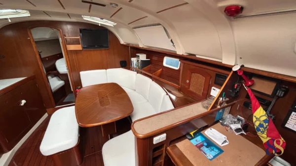 OCEANIS 381 velero 88 yacht en venta, for sale sailing yacht 88 yachts 16