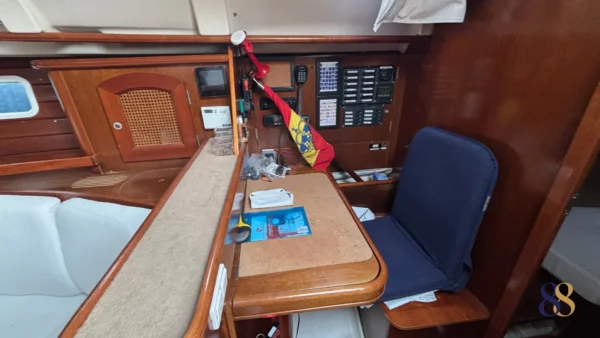 OCEANIS 381 velero 88 yacht en venta, for sale sailing yacht 88 yachts 17