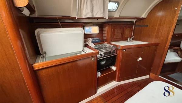 OCEANIS 381 velero 88 yacht en venta, for sale sailing yacht 88 yachts 19
