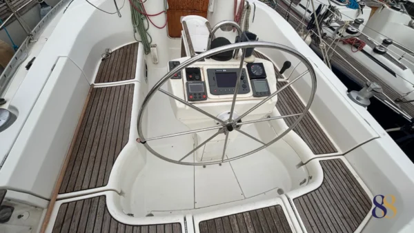 OCEANIS 381 velero 88 yacht en venta, for sale sailing yacht 88 yachts 5