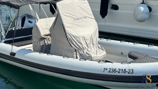 Highfiels SP 700 semirrigida 88 yacht en venta, for sale yacht motor 88 yachts 14